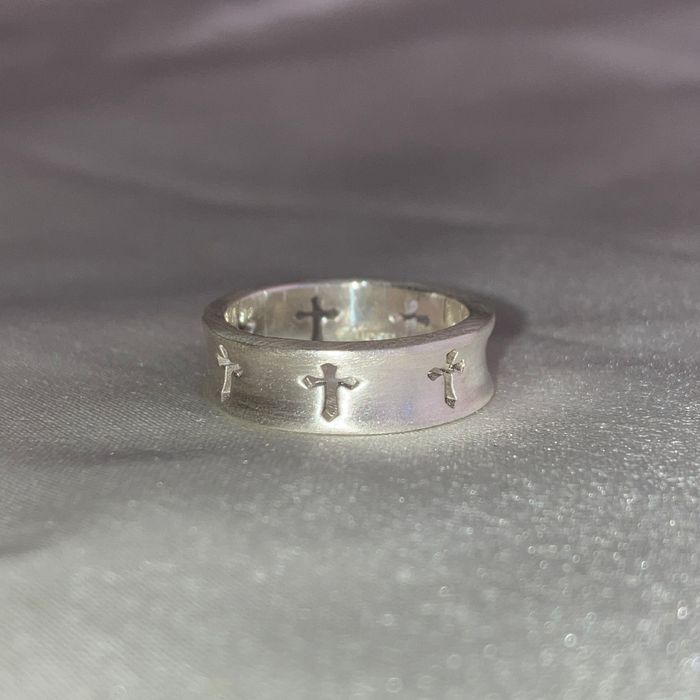 Cross Hole Ring Slim / matt texture