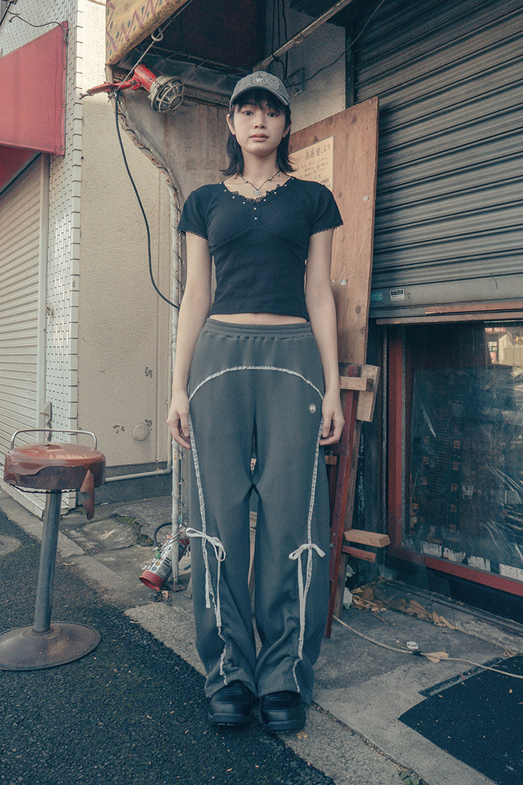 Lace jogger pants (Charcoal)