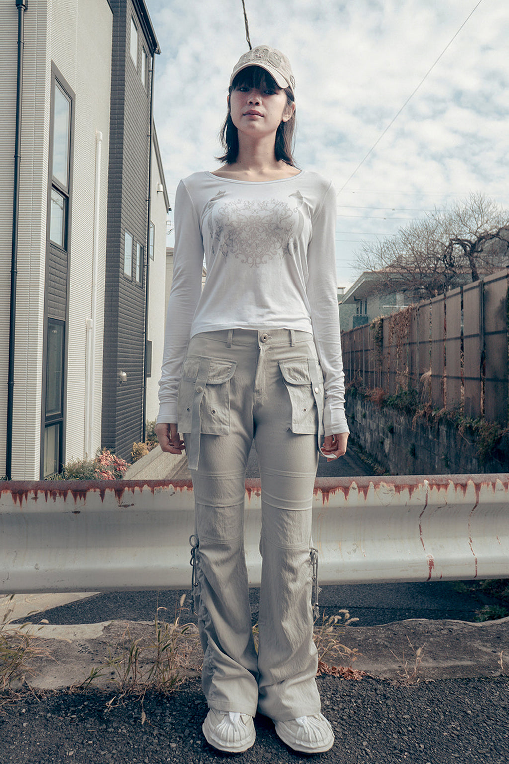 Boots-cut cargo pants (Gray)