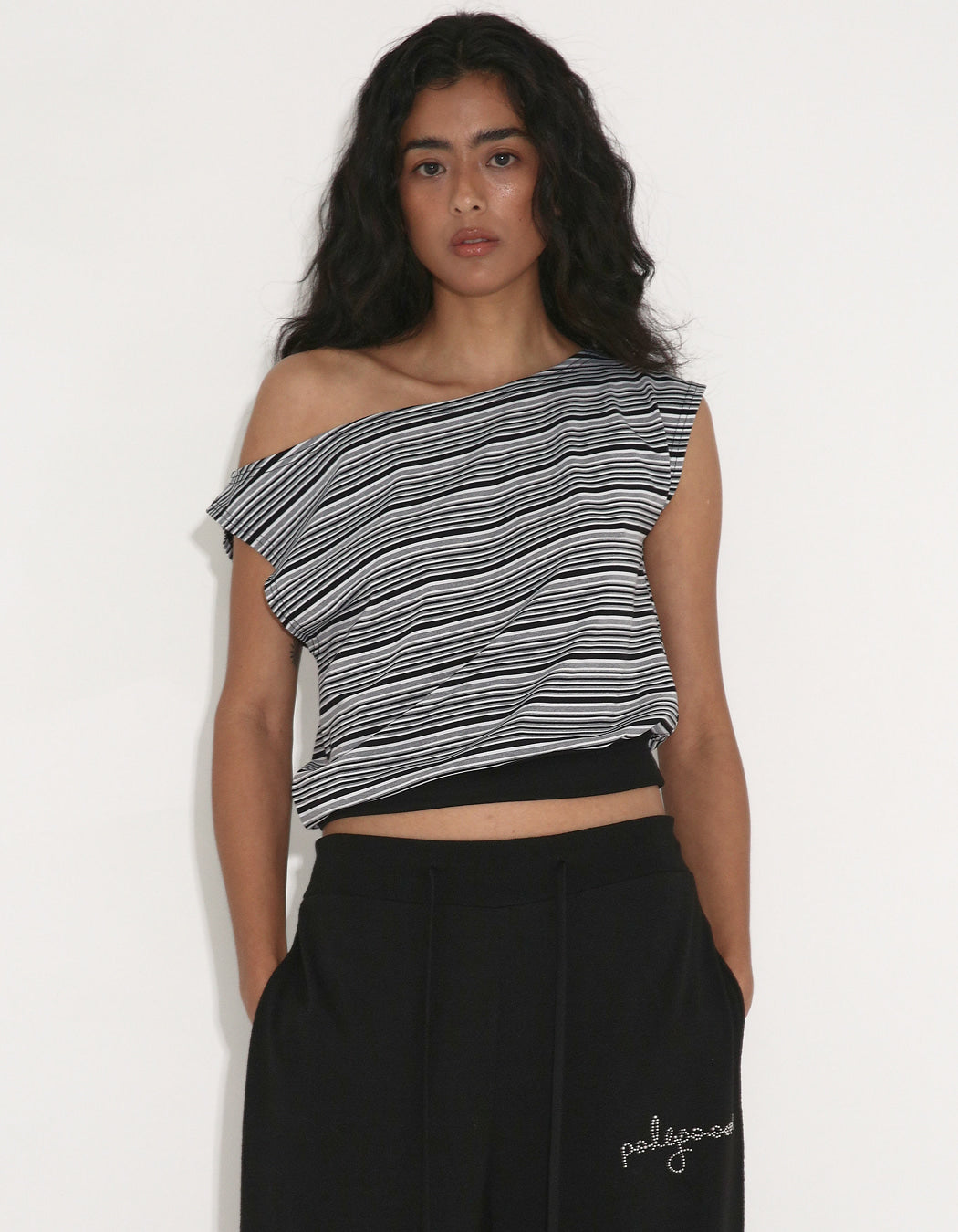 STRIPE ONE-SHOULDER TOP / 2 COLOR