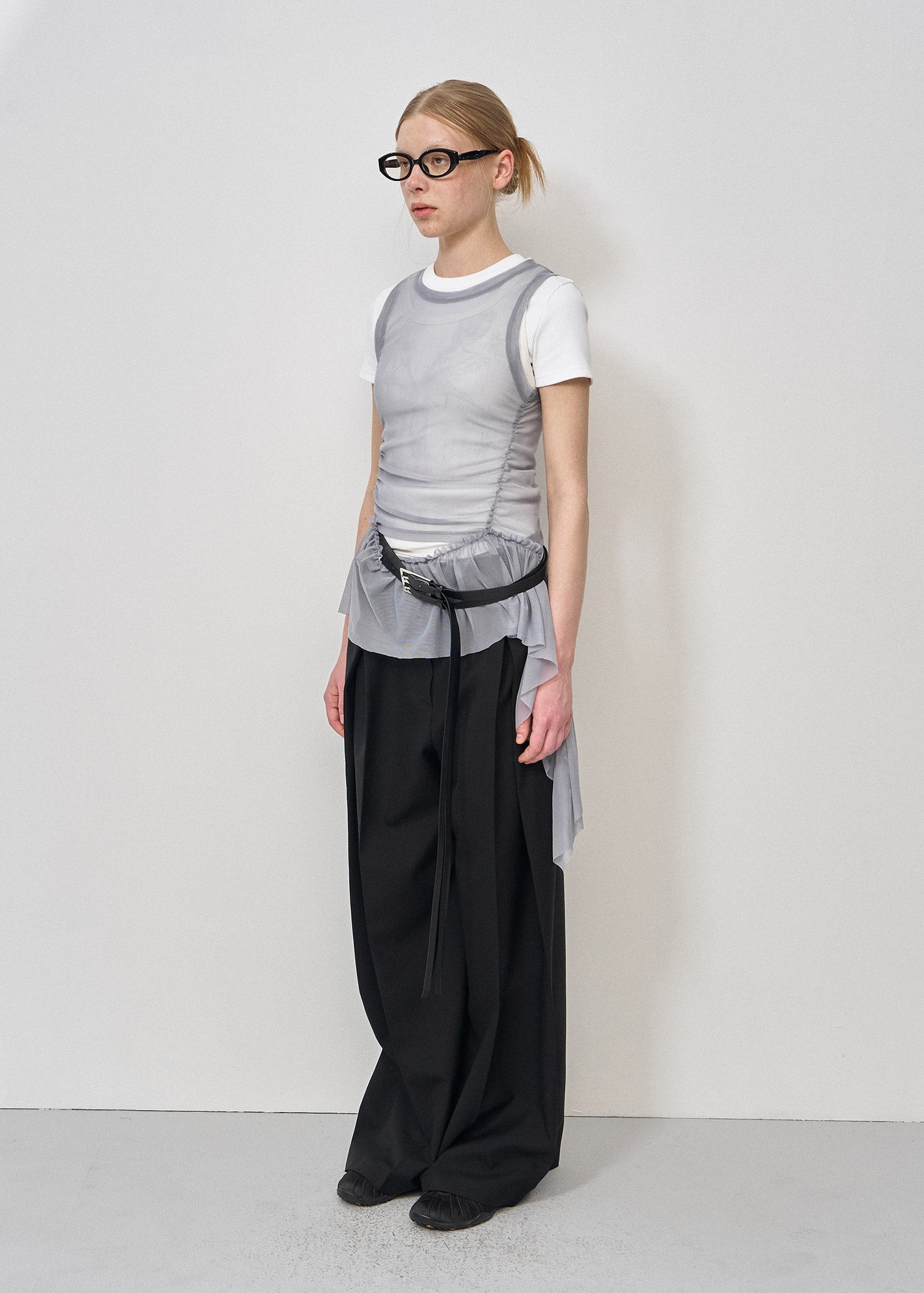 MESH FRILL SLEEVELESS TOP