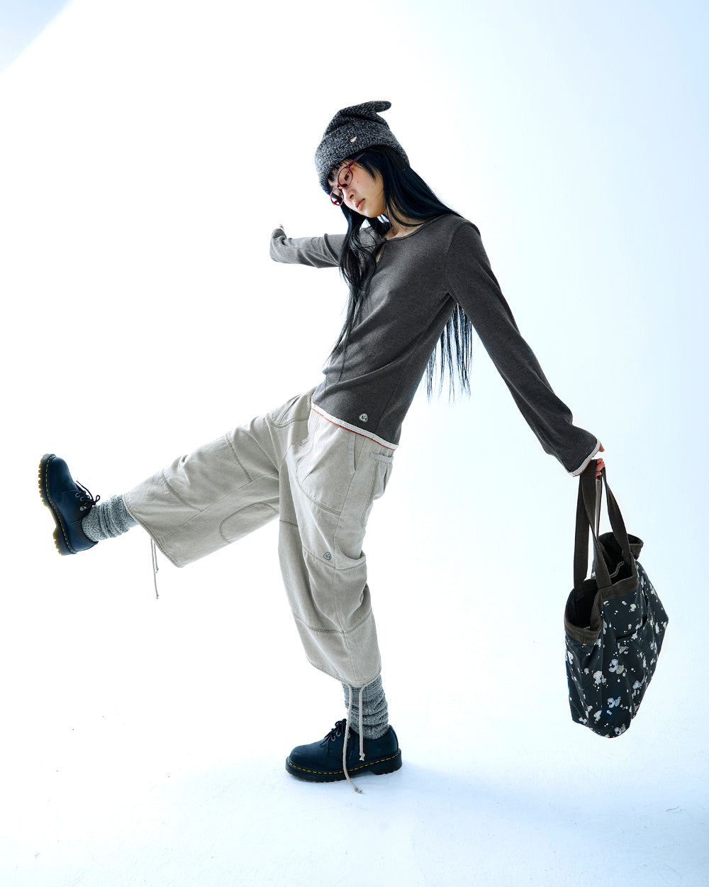 EYELET LACE LONGSLEEVES ASH BROWN