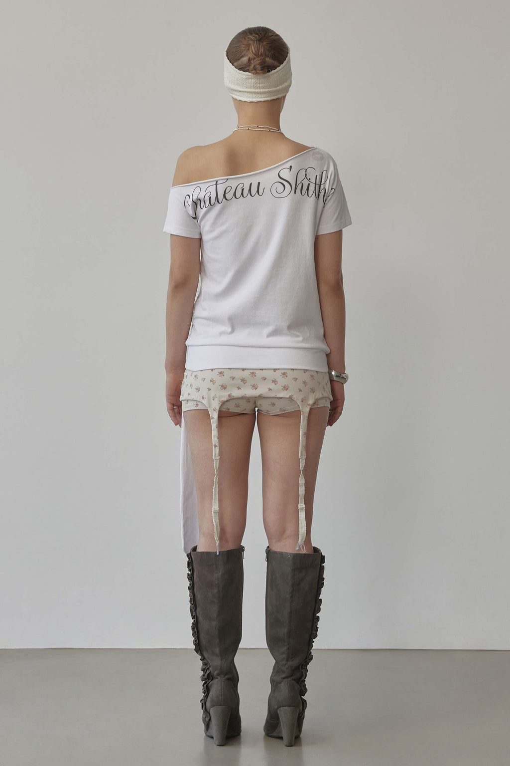 Chateau Shithole Tie Tee White