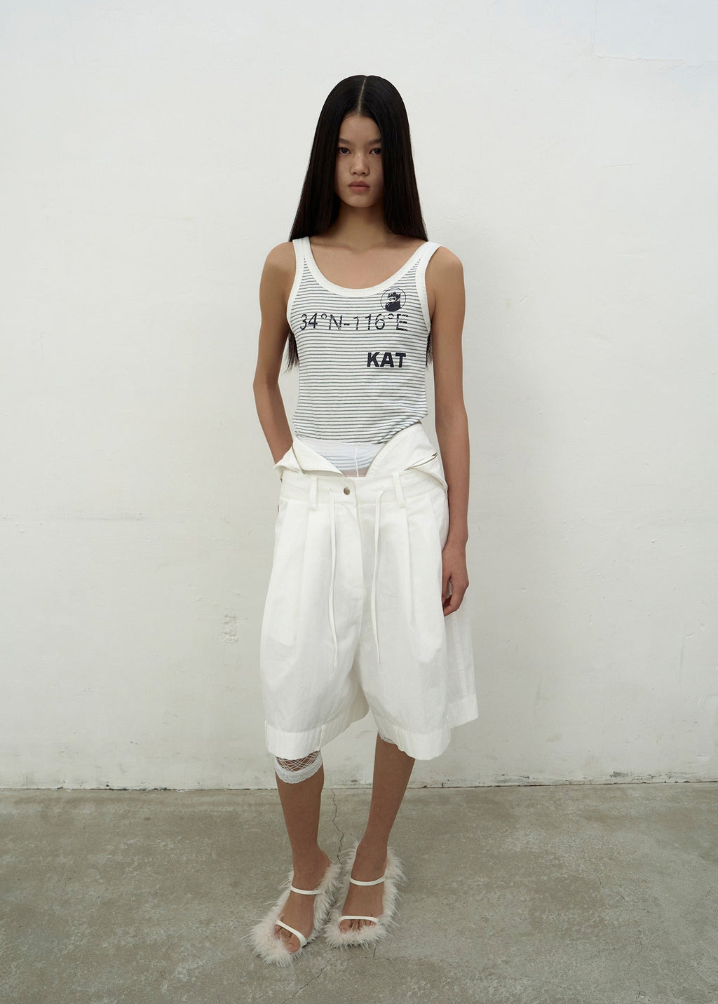 KAT PRINT SLIM TANK TOP (WHITE)