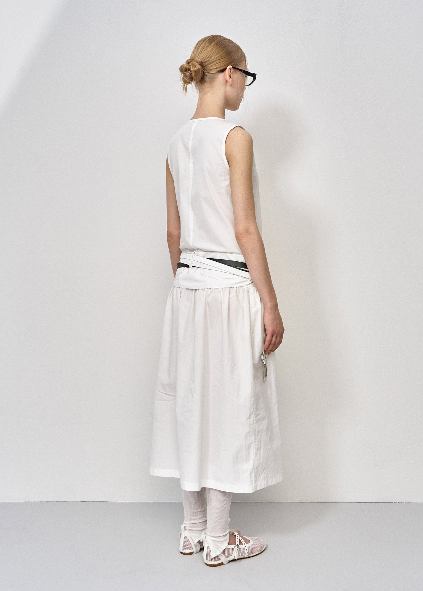 KNOT-DETAIL SLEEVELESS DRESS / 2 Color