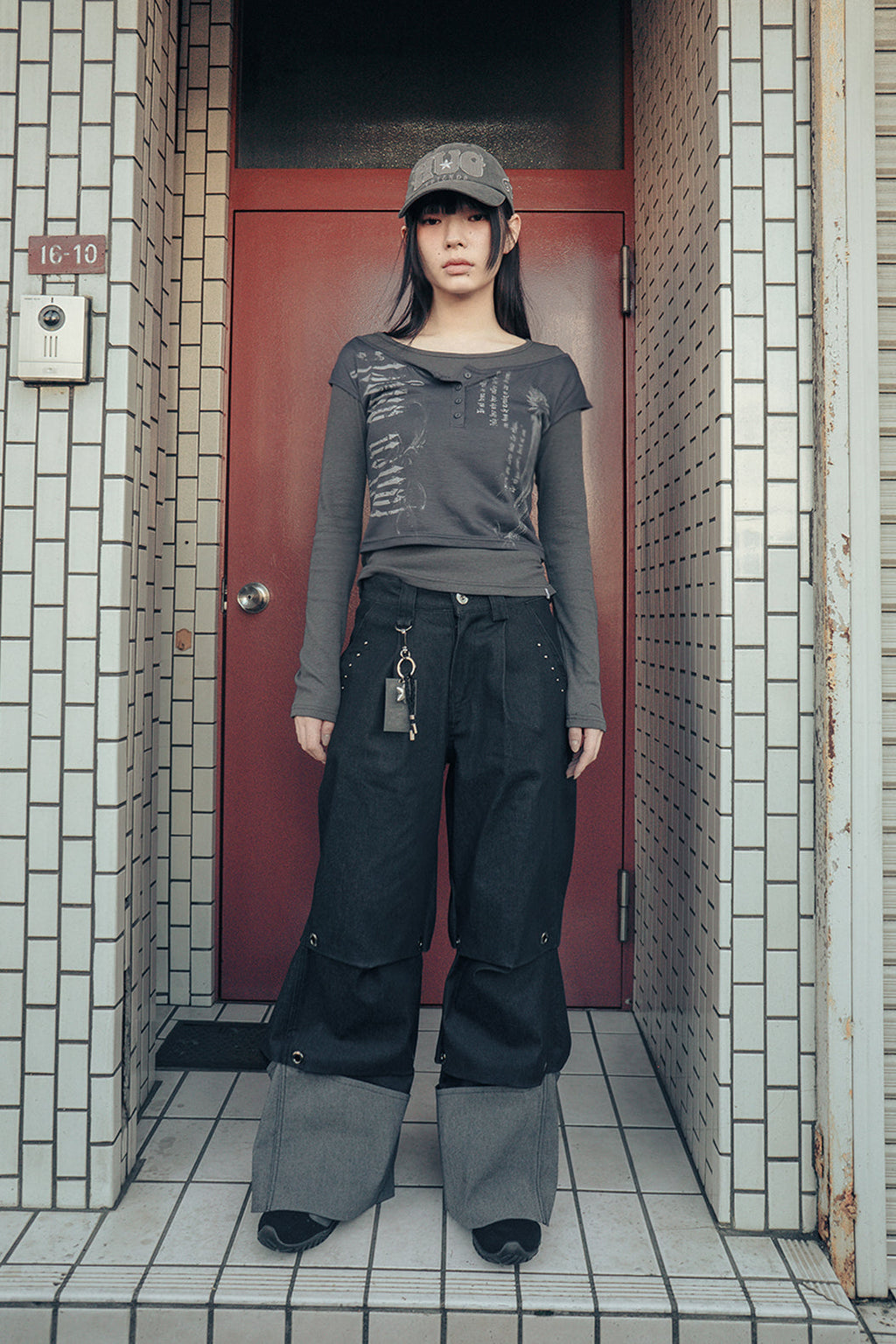 Tucked denim pants (Black)