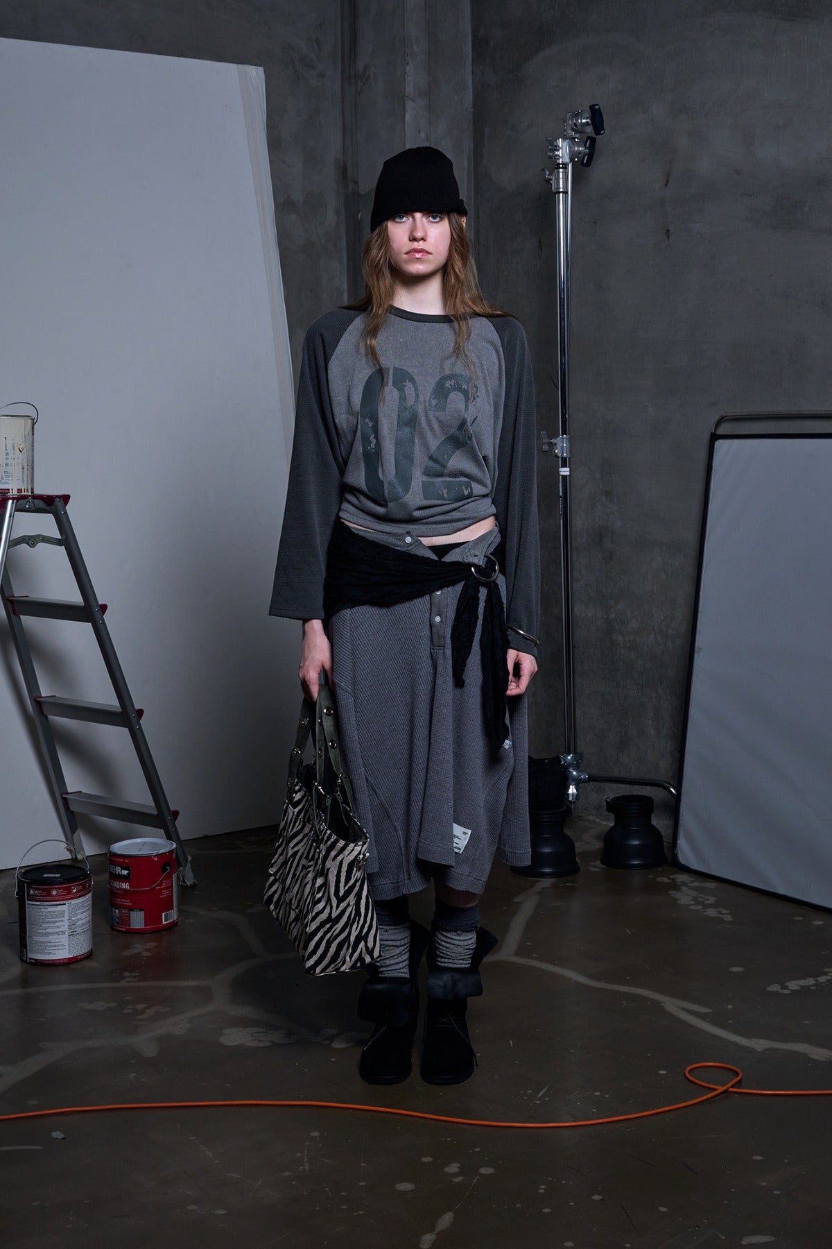 RAGLAN LONG SLEEVE T-SHIRT â€?GRAY