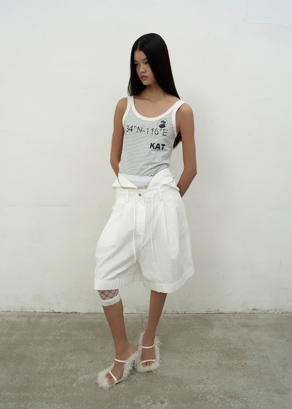 DRAWSTRING POCKET SHORTS (WHITE)