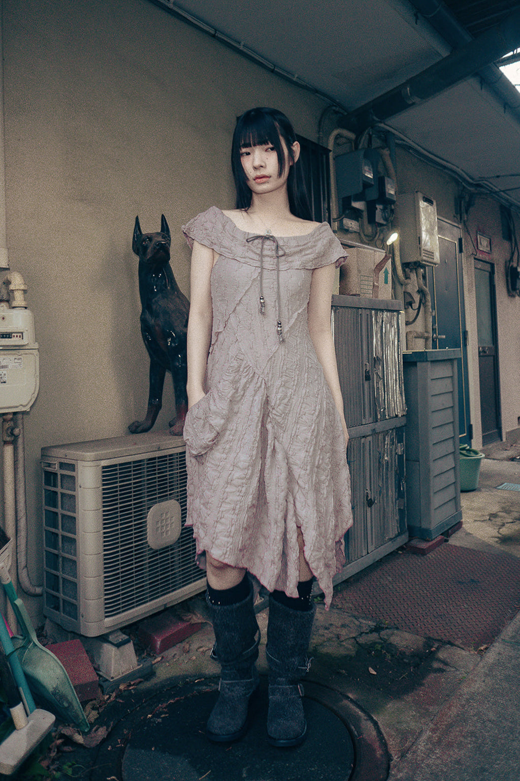 Draw-string off-shoulder dress (Pink)