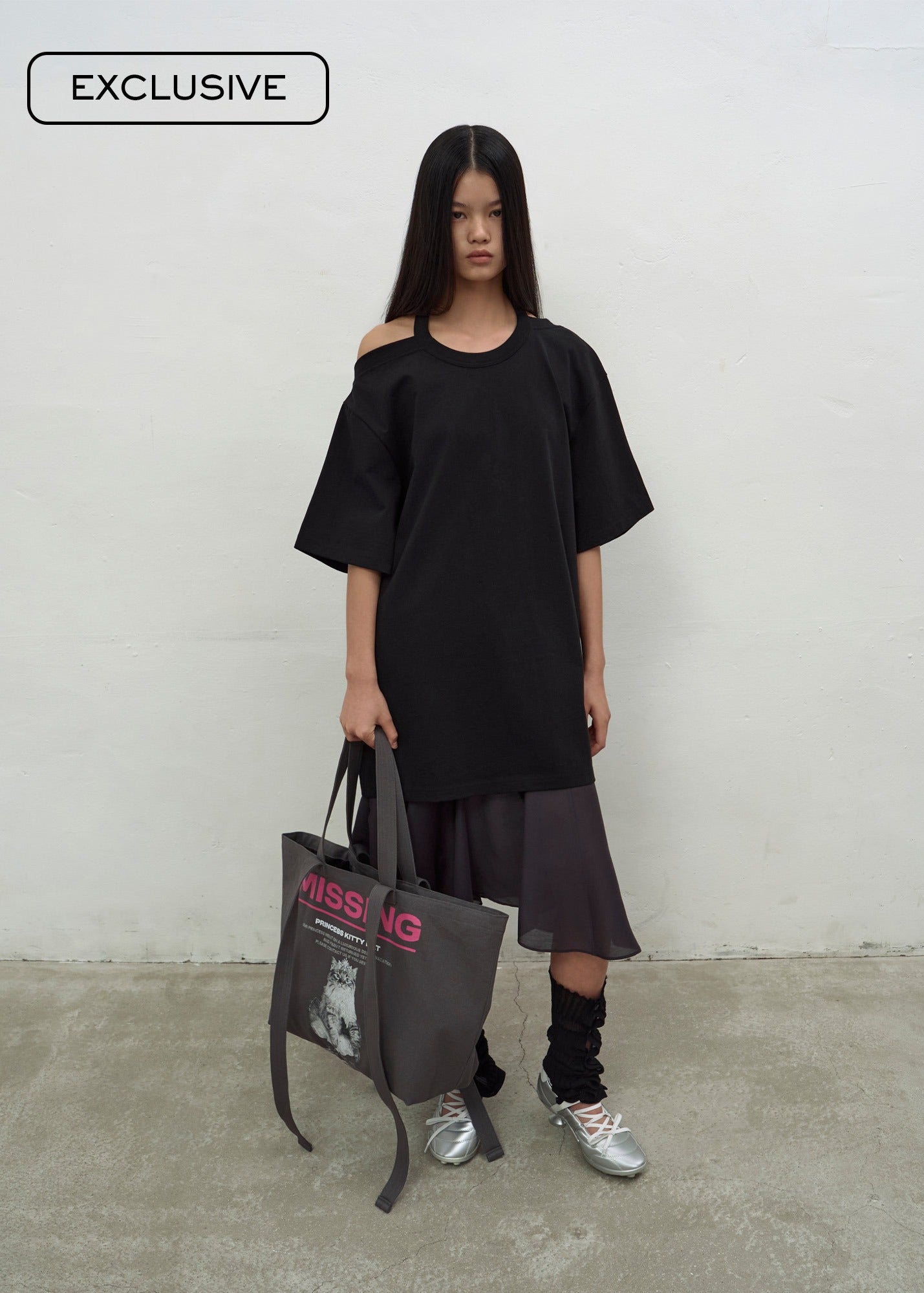 EXCLUSIVEKAT PRINT SHOULDER BAG (DARK GREY)