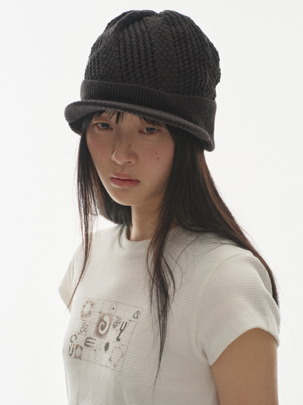 COY VISOR CROCHET BEANIE BLACK