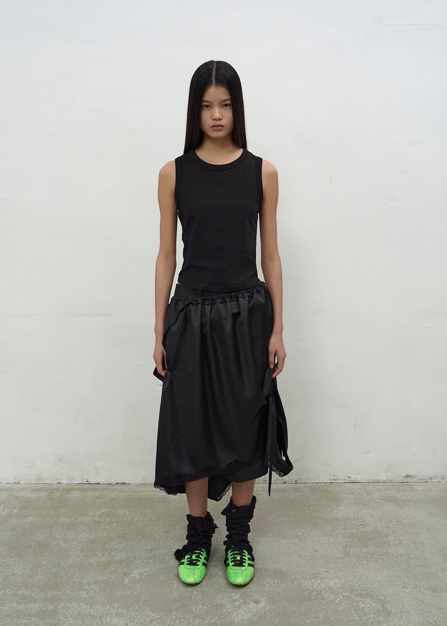 SHIRRING SLEEVELESS DRESS (BLACK)