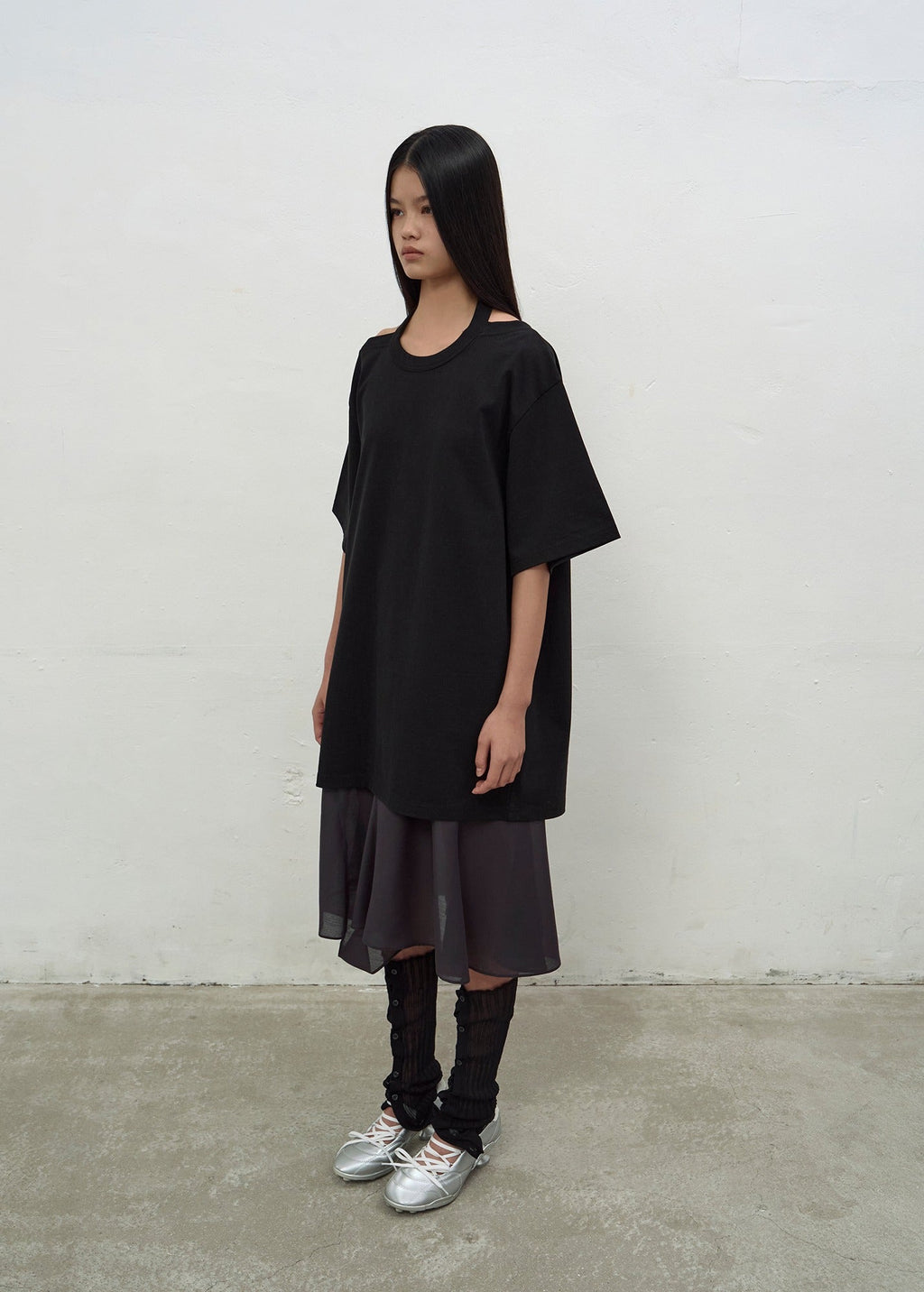 HALTERNECK OVERSIZED T-SHIRT (BLACK)
