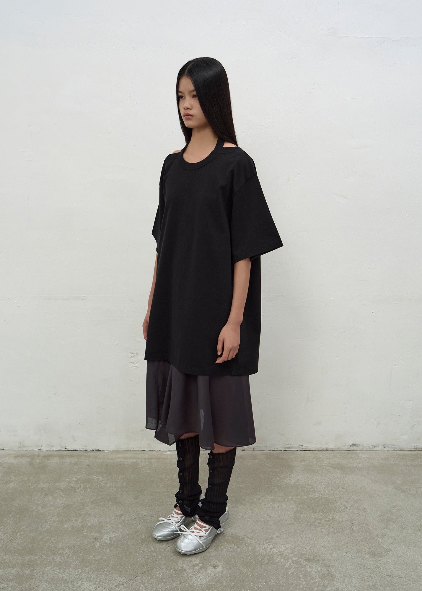 HALTERNECK OVERSIZED T-SHIRT (BLACK)
