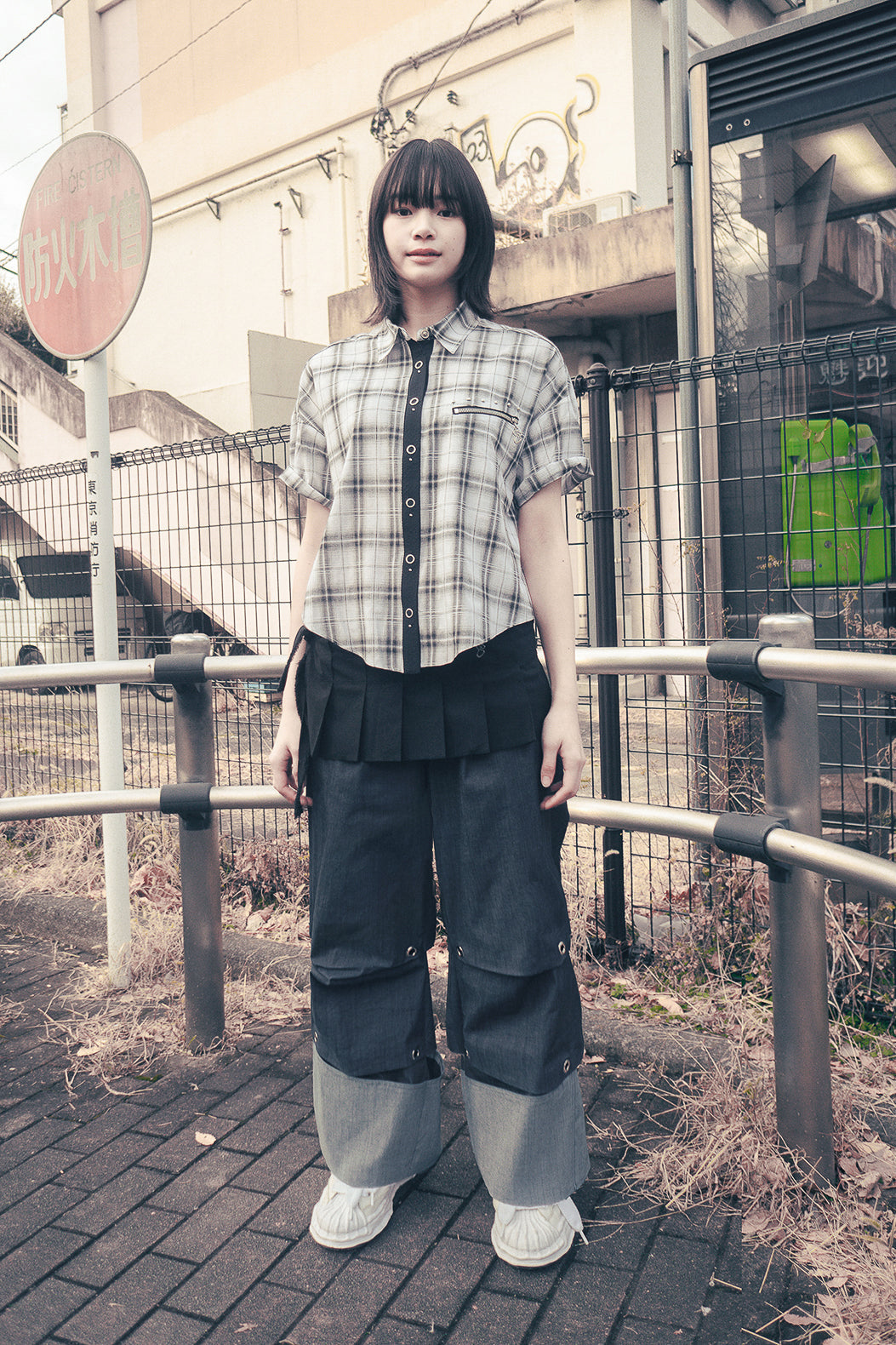 Studded check shirts (White)