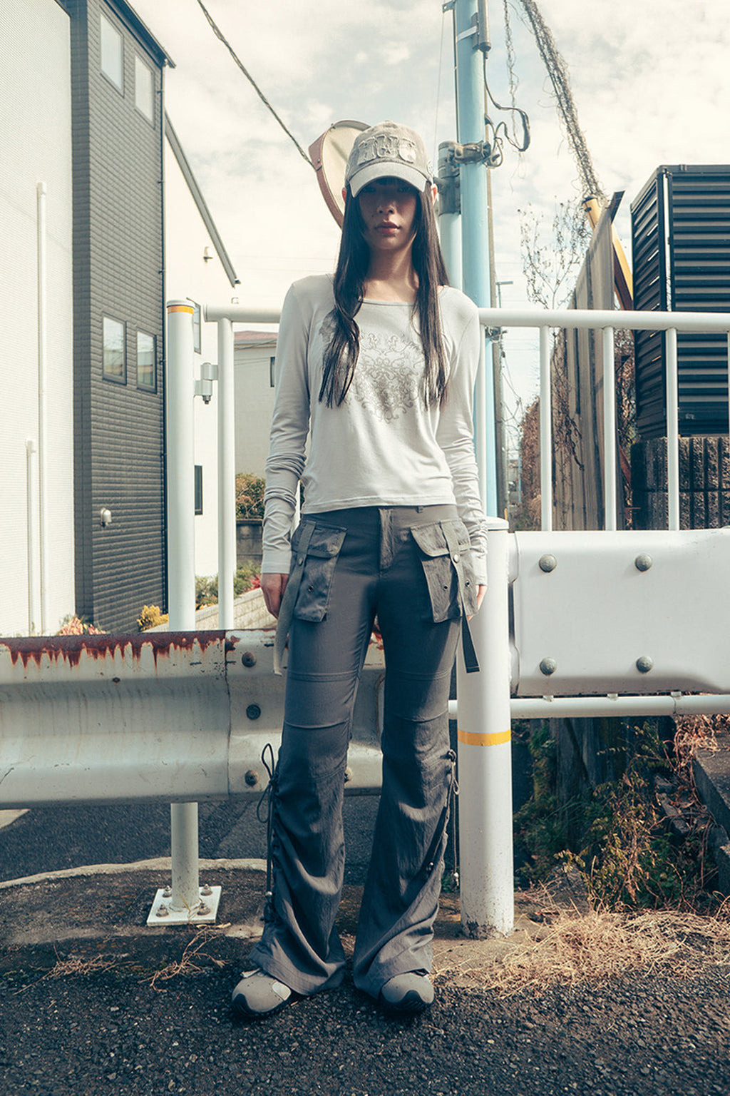 Boots-cut cargo pants (Charcoal)