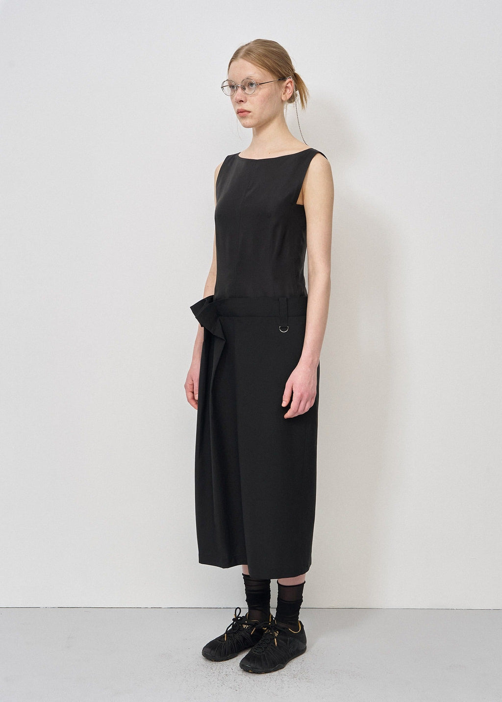 PLEATS DETAIL DRESS (BLACK)