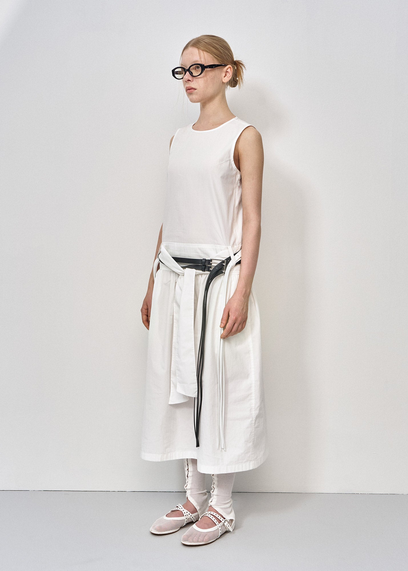 KNOT-DETAIL SLEEVELESS DRESS / 2 Color