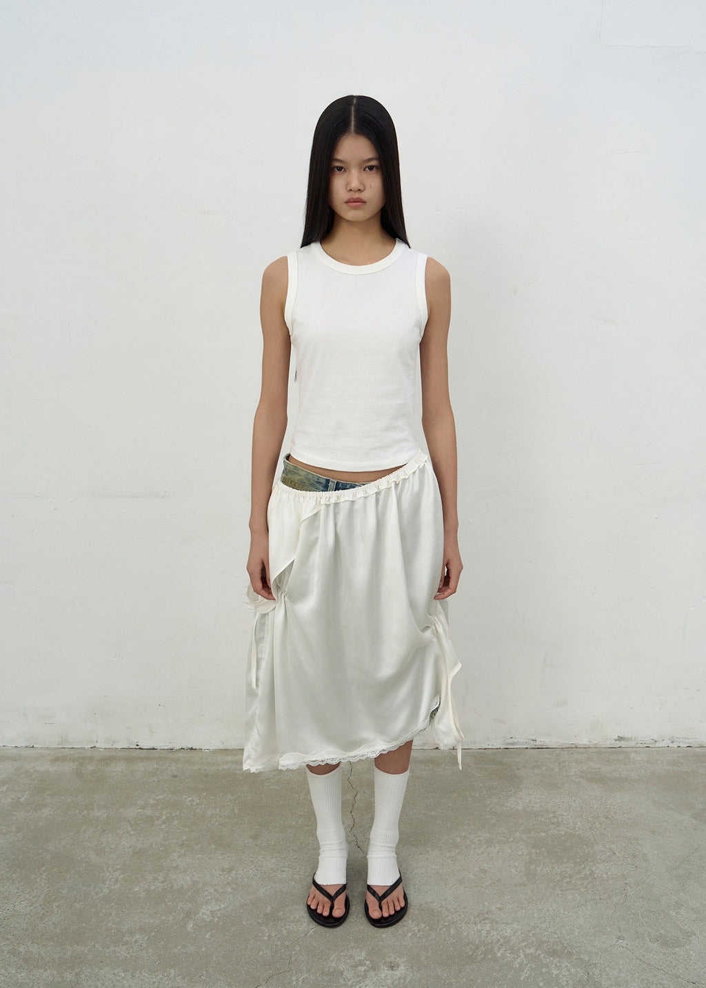 SHIRRING SLEEVELESS DRESS (WHITE)