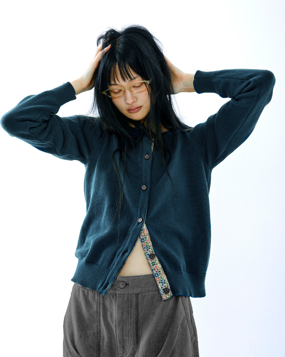 FLOWER PLACKET CARDIGAN NAVY