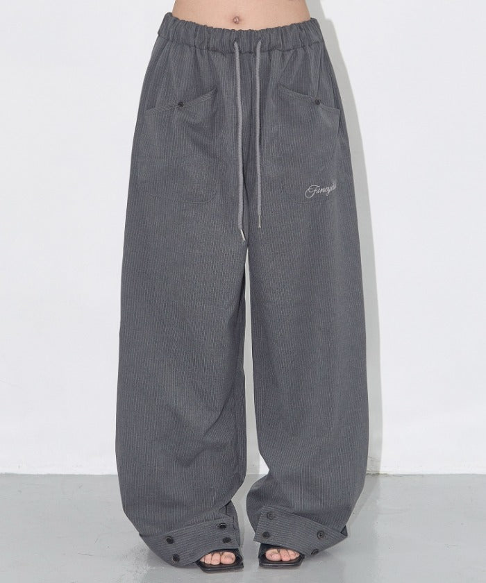 CLASSIC BUTTON BANDING SLACKS (CHARCOAL)