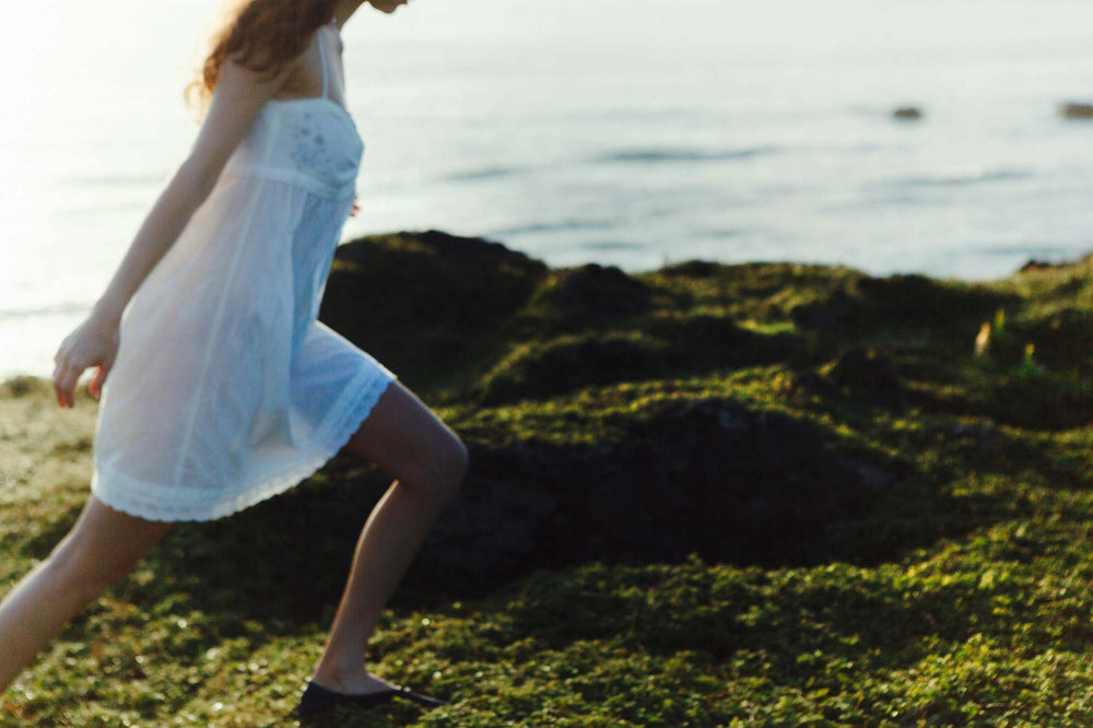 SOLAR STITCH MINI DRESS WHITE