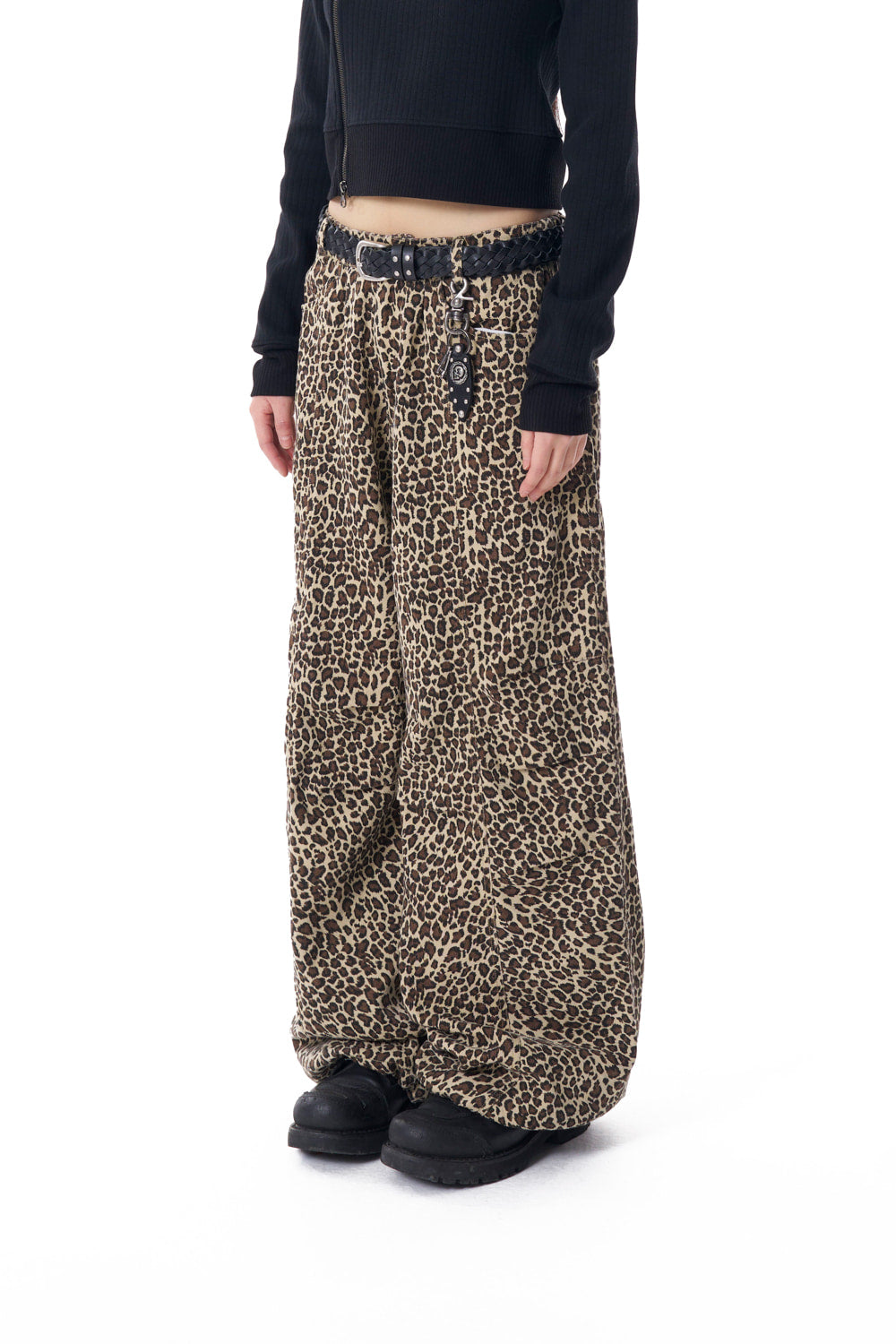 Knee Pin-tuck Leopard Cotton Pants (Brown)