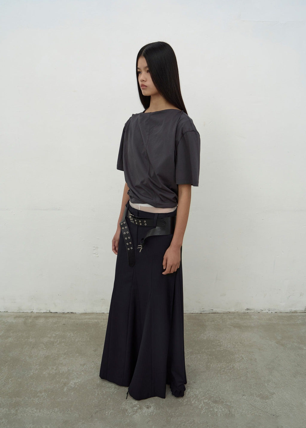 TWISTED CROPPED TOP (DARK GREY)