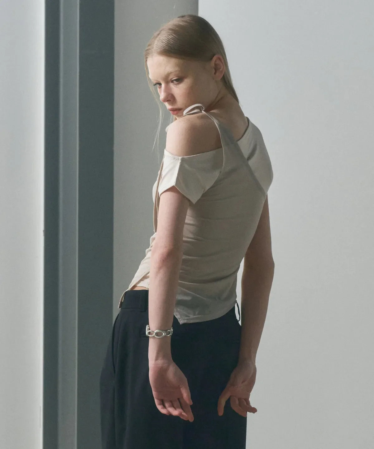 Layered off-shoulder short sleeve - beige