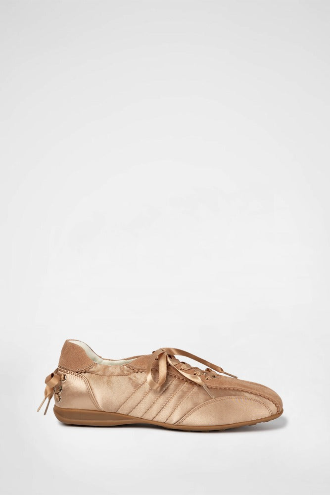 PLIE BACK RIBBON SNEAKERS / BEIGE