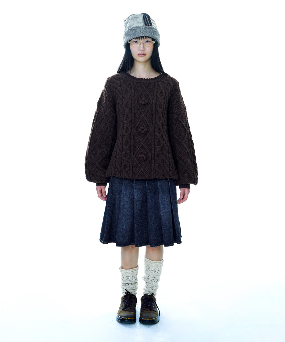 POMPOM CABLE KNIT BROWN