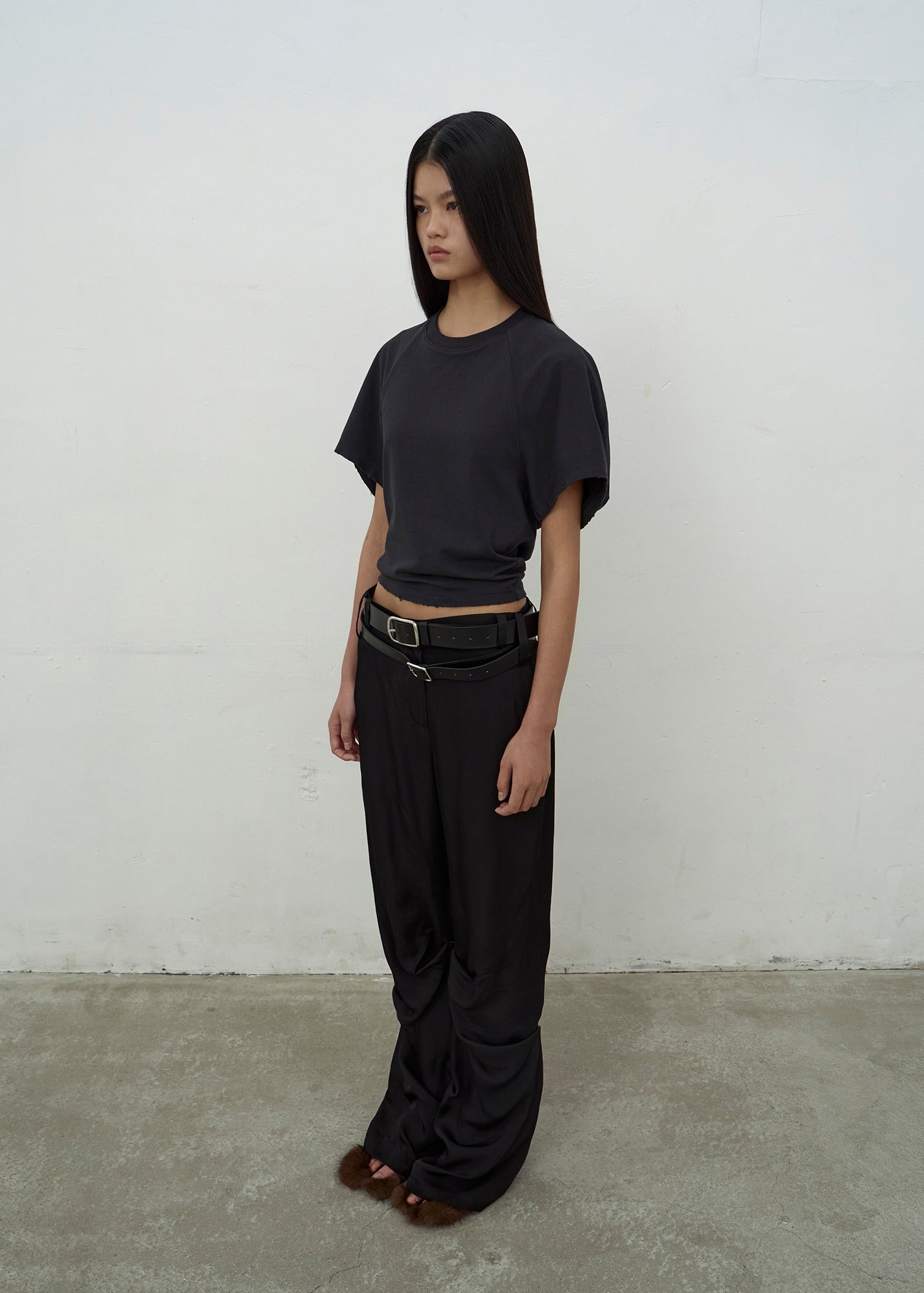 WASHED RAGLAN T-SHIRT (DARK GREY)