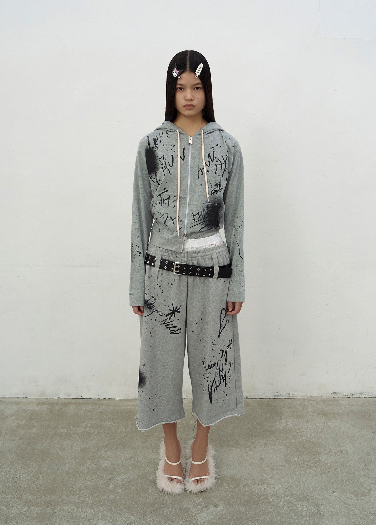 PRINTED BERMUDA SWEATPANTS (GREY)