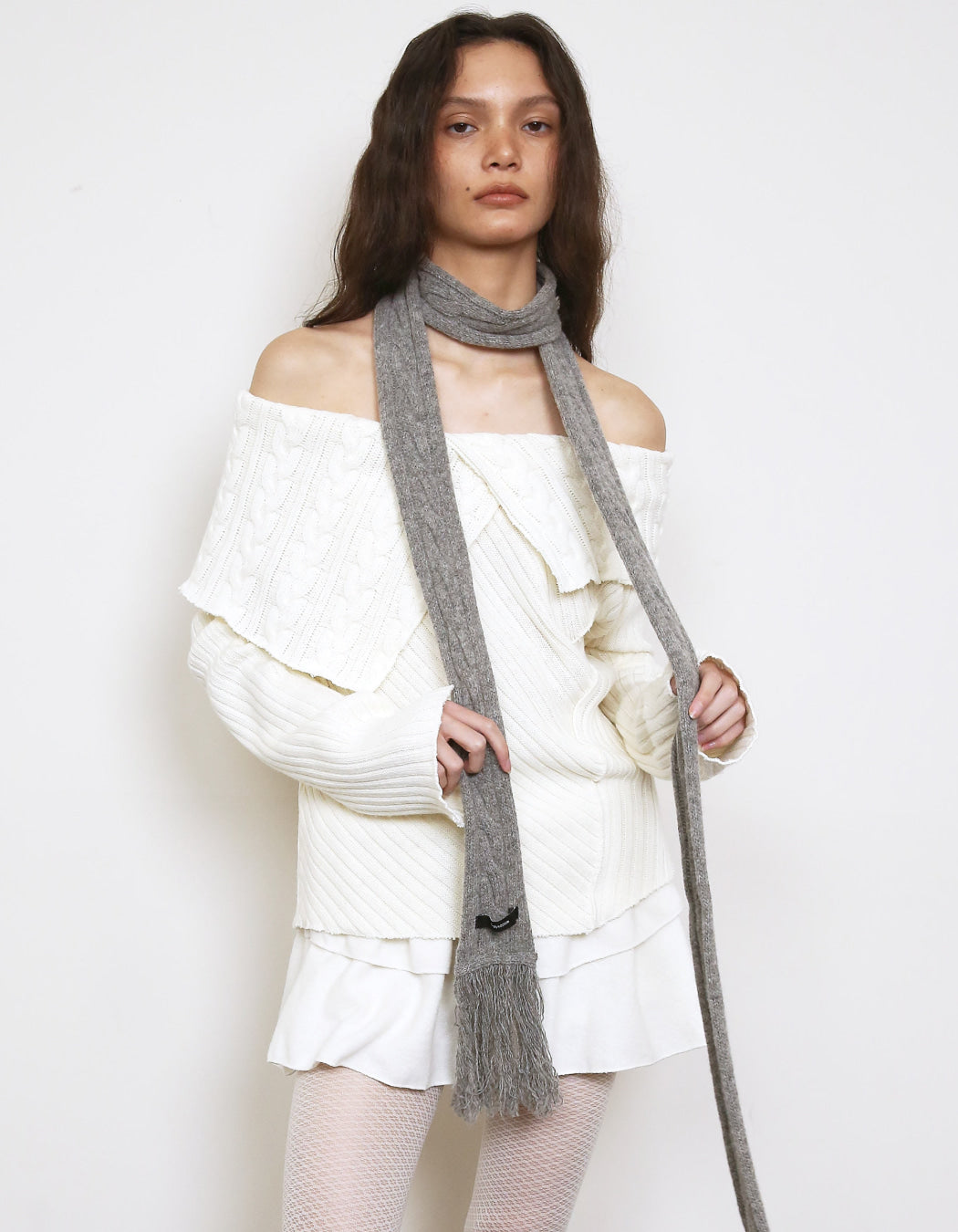 WOOL CABLE KNITTED SCARF