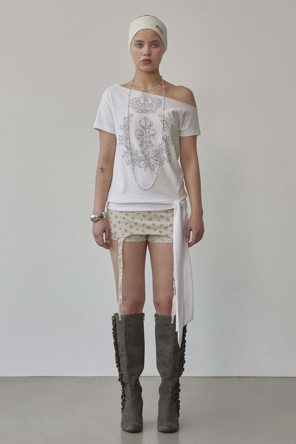 Chateau Shithole Tie Tee White