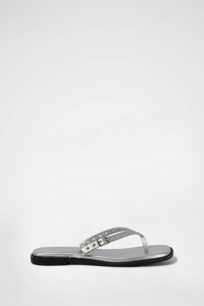 EYELET FLIP-FLOP / SILVER