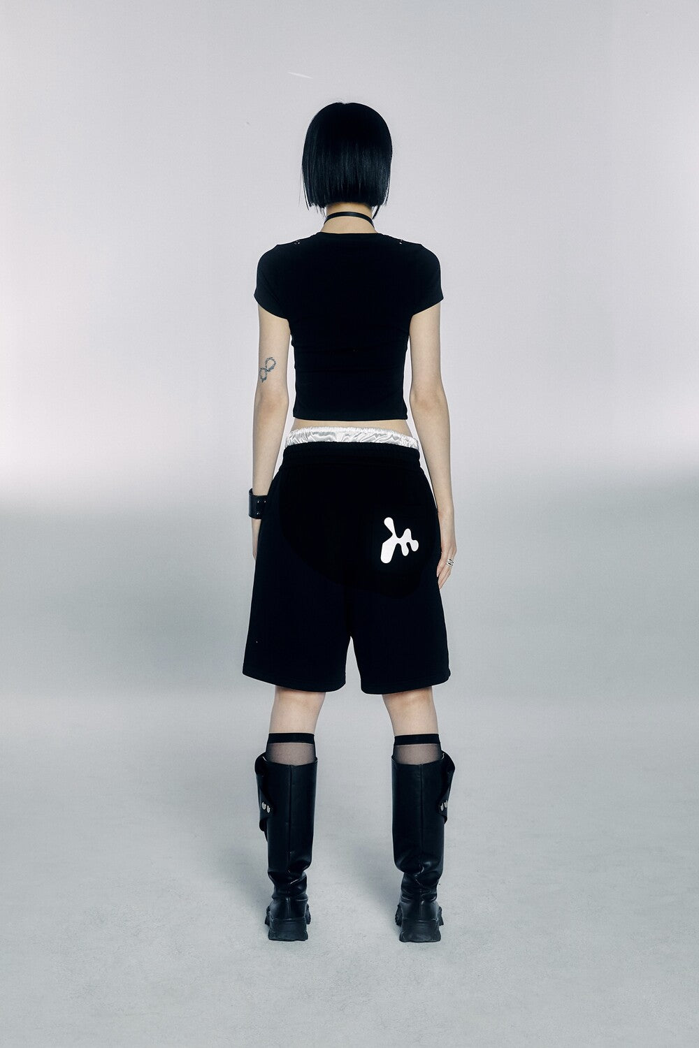 Worn by Aespa Giselle MLK LOGO RIBBON T-SHIRT / 2 COLOR