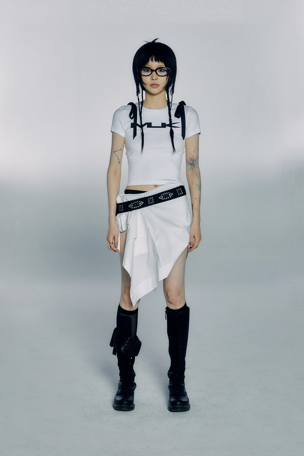 Worn by Aespa Giselle MLK LOGO RIBBON T-SHIRT / 2 COLOR