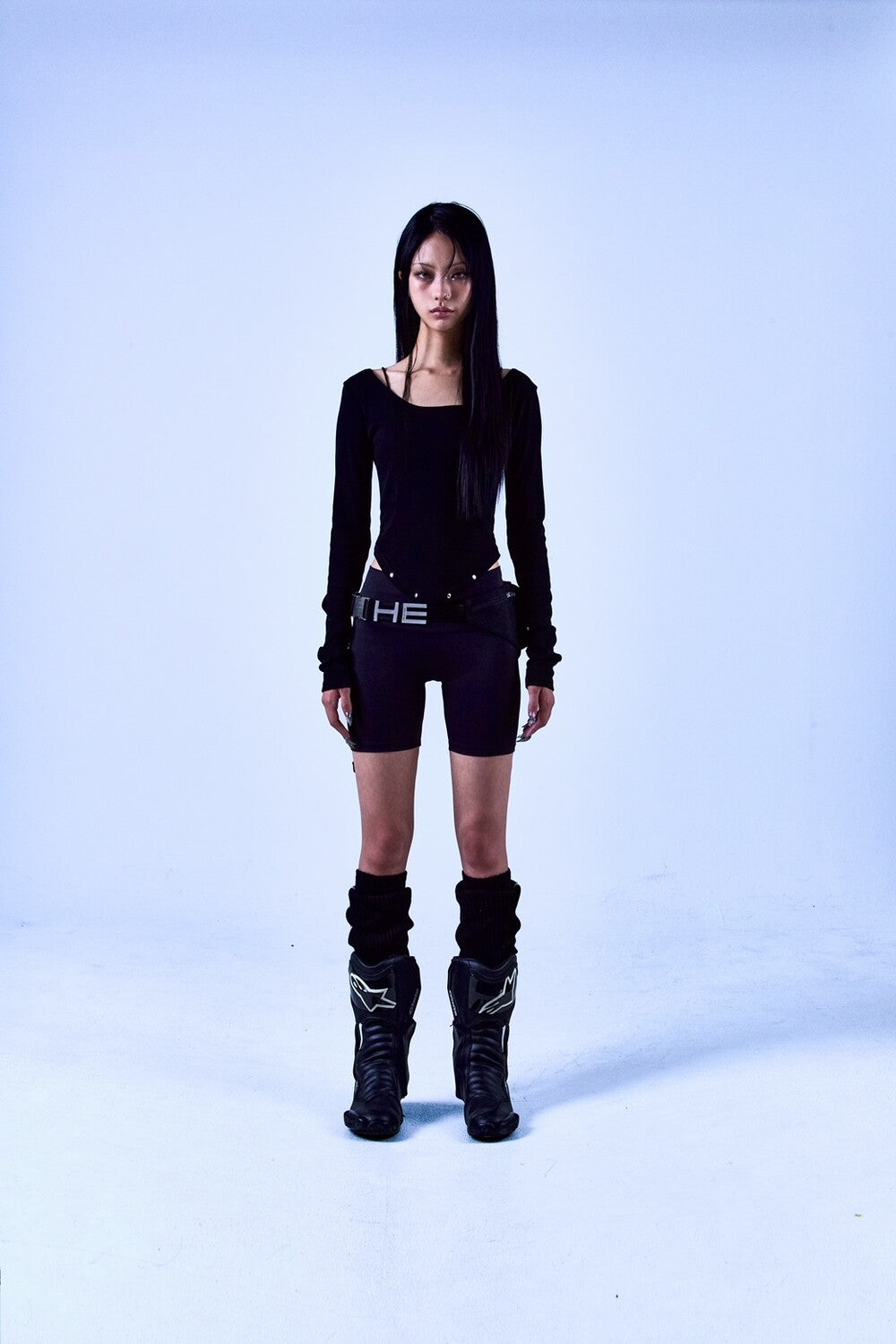 Worn by STAYC Jay 6 STUD CORSET T-SHIRT / 2 COLOR